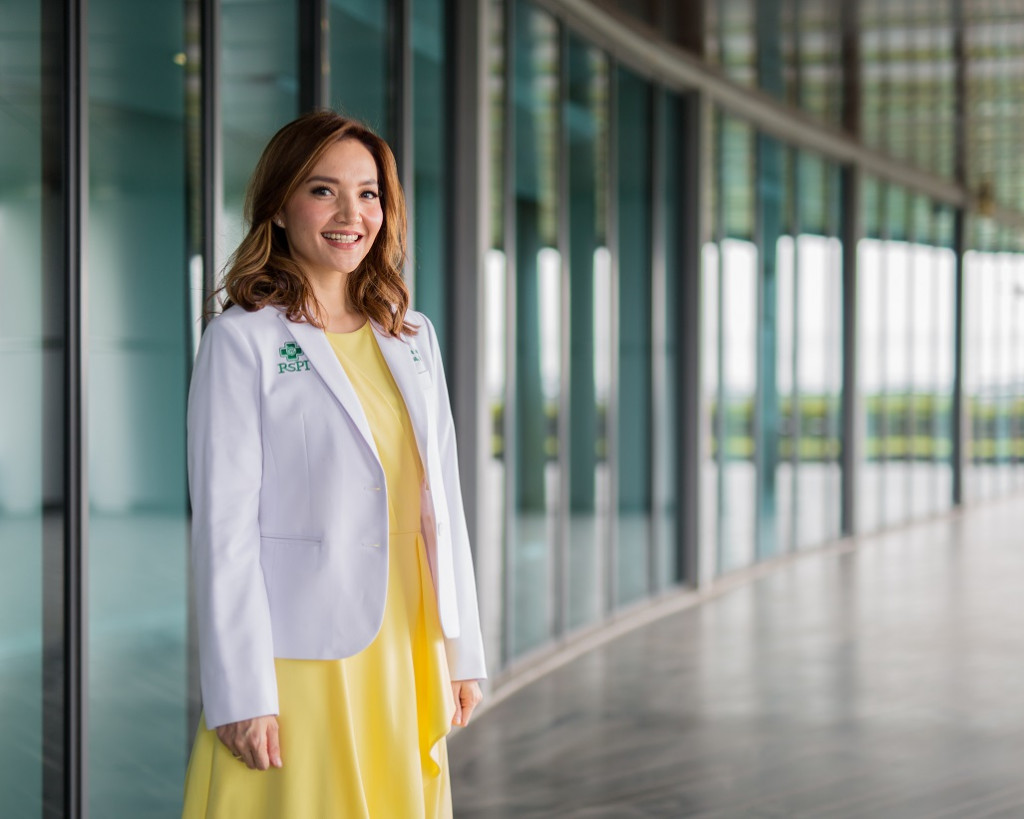 dr. Grace Joselini Corlesa, MMRS, Sp. K.O selaku Dokter Spesialis Kedokteran Olahraga RS Pondok Indah – Bintaro Jaya. Dok RSPI