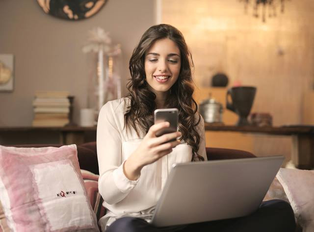 Tidak Berkaitan, WHO Nyatakan Ponsel Tidak Menyebabkan Kanker Otak