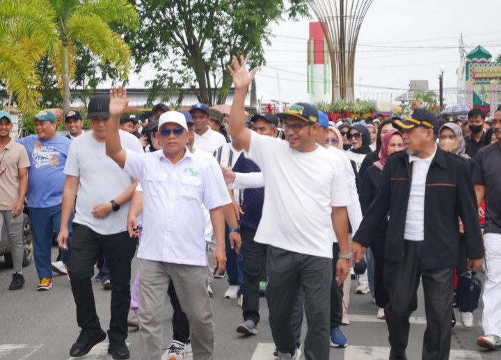 Promosi Gaya Hidup Sehat Bareng Rusli-Syairi Sukses Bikin Ribuan Warga Kotabaru Tumpah Ruah