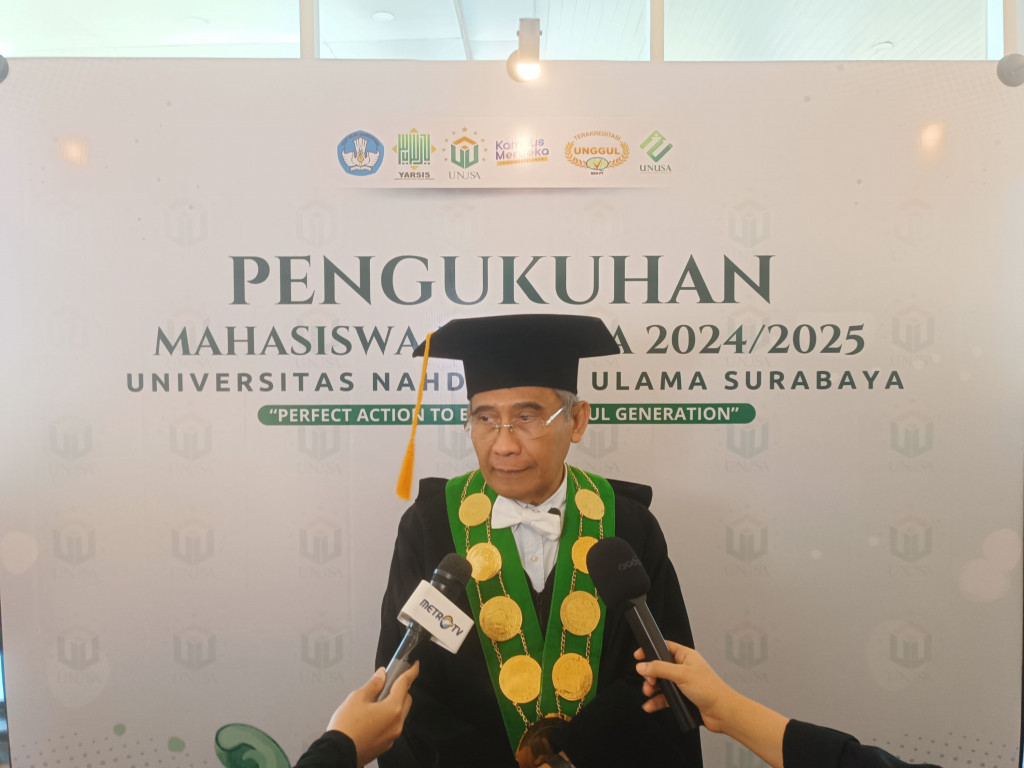 Rektor Unusa, Achmad Jazidie, di sela pengukuhan Mahasiswa Baru (Maba) Universitas Nahdlatul Ulama Surabaya (Unusa). Medcom.id/ Amaludin