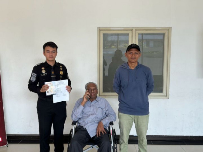 Buronan kasus Bantuan Likuiditas Bank Indonesia (BLBI) Marimutu Sinivasan ditangkap petugas Kantor Imigrasi Kelas II Entikong. Dok. Istimewa