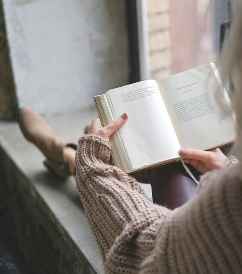 4 Manfaat dari Membaca Buku