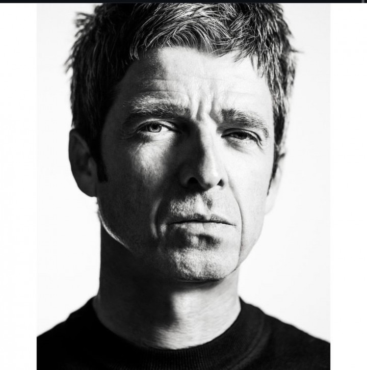 Noel Gallagher Bangga Fotonya Bakal Dipajang Bareng Para Legenda
