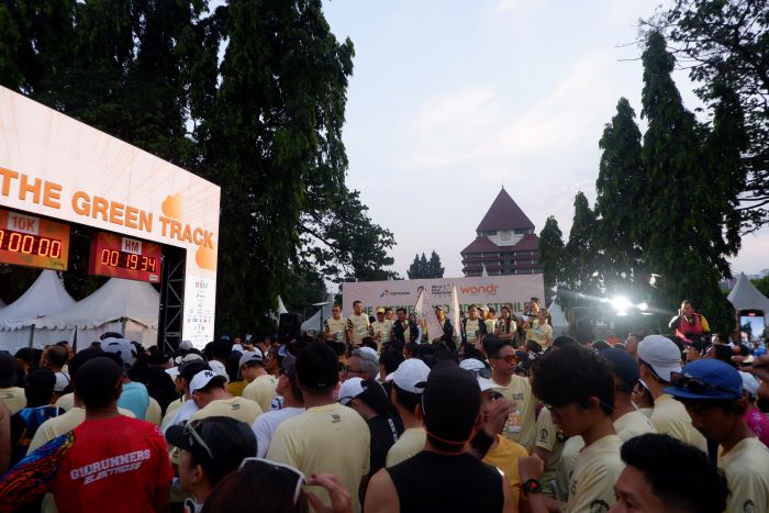 Gelar BNI-UIHM 2024, ILUNI UI Salurkan Dana Abadi Rp350 juta