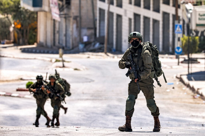 Israel Seran Tepi Barat, Lima Warga Palestina Tewas