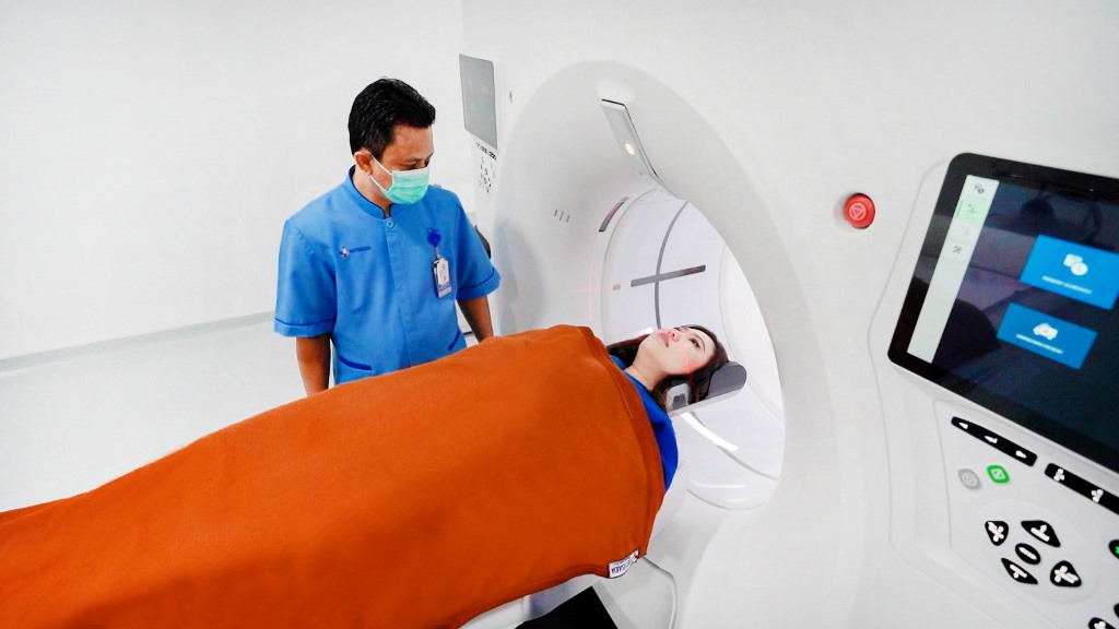 CT Scan Jantung adalah pemeriksaan non-invasif yang menggunakan teknologi tomografi terkomputerisasi. Dok.. Ist