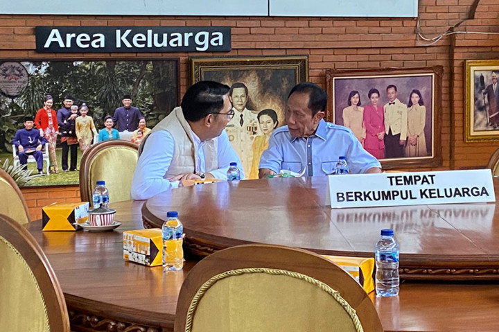 Ridwan Kamil Sowan ke Kediaman Bang Yos