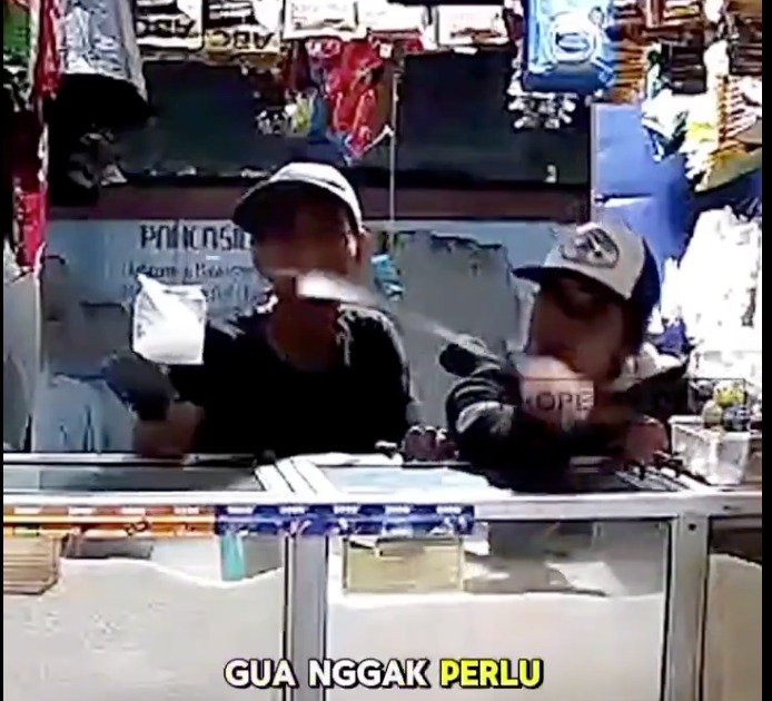 Viral! Aksi Perampokan Warung Madura di Cipayung Depok, Wajah Pelaku Terekam CCTV