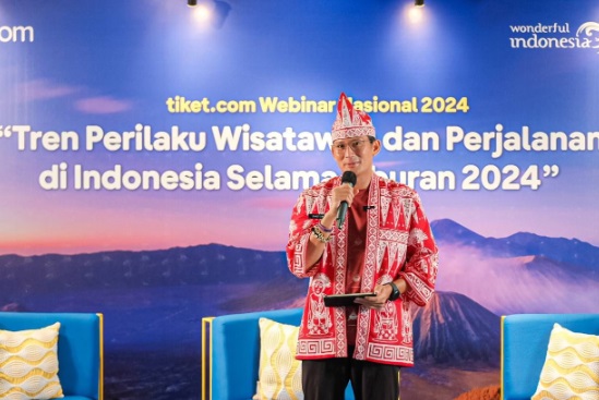 Menparekraf Sandiaga saat menghadiri acara tiket.com webinar nasional. Dok. Ist