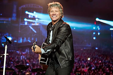 Bon Jovi Gagalkan Aksi Bunuh Diri Seorang Perempuan di Jembatan