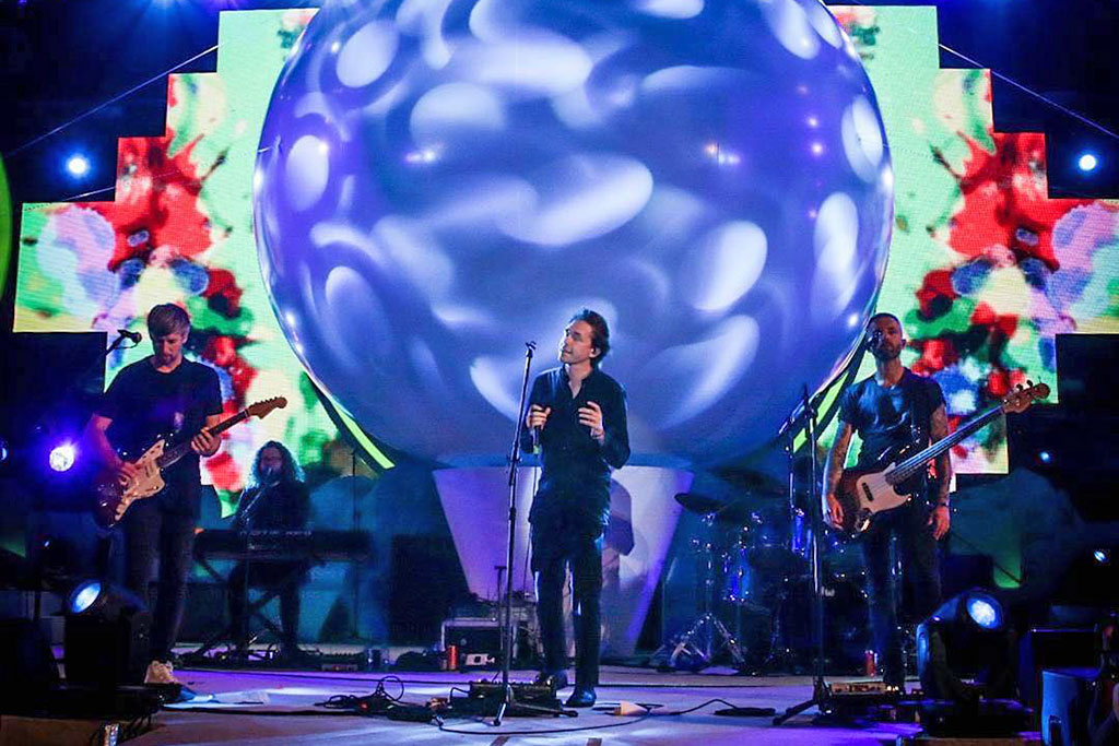 Mew saat tampil di Soundrenaline 2017, Bali (Foto: Medcom/Shindu Alpito)