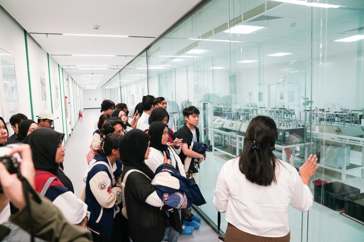 Oppo Perlihatkan Proses Produksi Canggih hingga Fasilitas Modern ke Generasi Muda