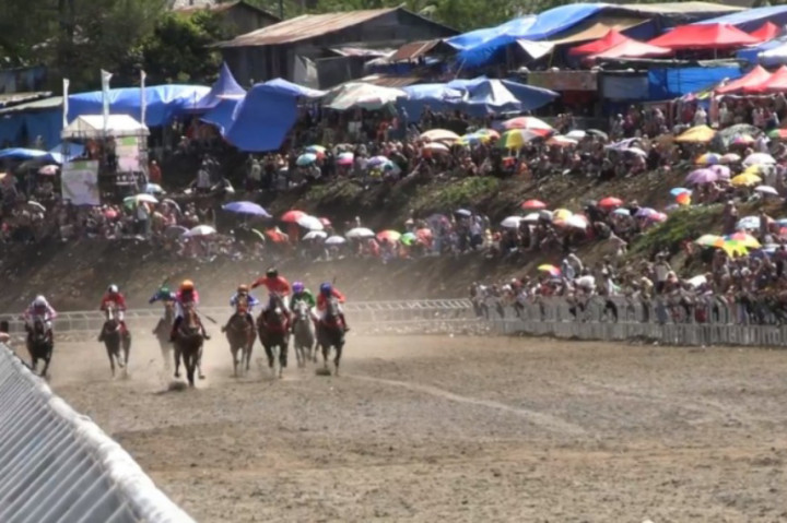 Puluhan Ribu Warga Penuhi Venue PON Berkuda di Aceh Tengah