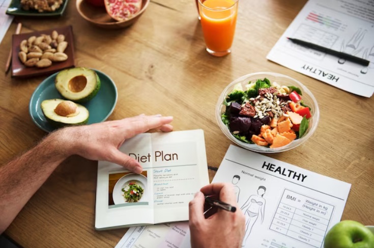 Setidaknya ada lima nutrisi yang perlu dipenuhi untuk memaksimalkan diet. Ilustrasi-Freepik