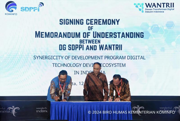 Menkominfo Dorong Digitalisasi Sektor Manufaktur dan Pertambangan