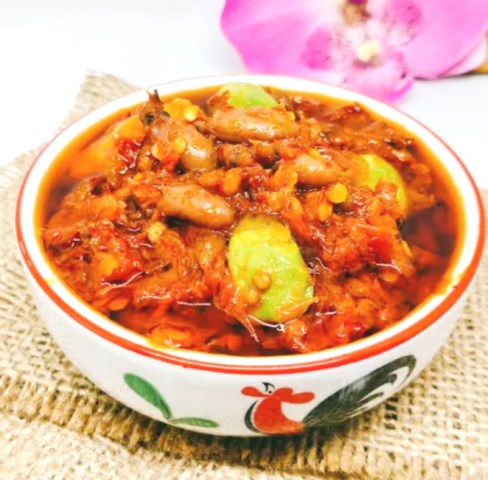 Sambal Cumi Mercon, Mantul Banget dengan Nasi Hangat