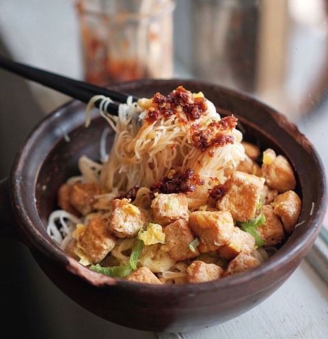 Pengin makan di area Blok M yang dijamin enggak pernah sepi? Kuy, simak lokasinya. (Foto: Dok. Instagram Sibungbung|Jkt Food Aficionado/@sibungbung)