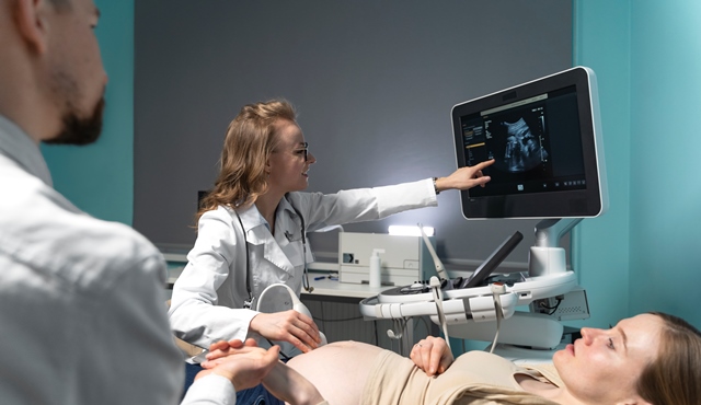 Kenapa Sih Bumil Perlu Pemeriksaan USG?