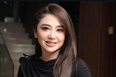 Dewi Perssik Tanggapi soal Pacarnya yang Digosipkan Mandul