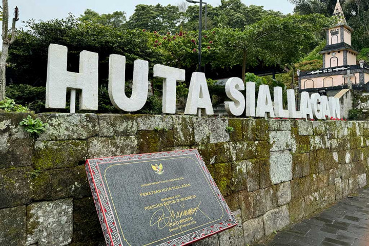 Berkunjung ke Situs Bersejarah Huta Siallagan Samosir