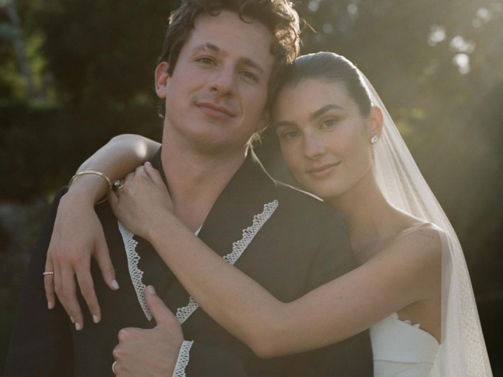 Selamat! Charlie Puth Resmi Menikah dengan Brooke Sansone