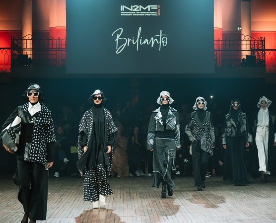 Tampilan koleksi 'Reunitde' by Brilianto di ajang In2MF in Paris 2024. (Foto: Dok. Istimewa)