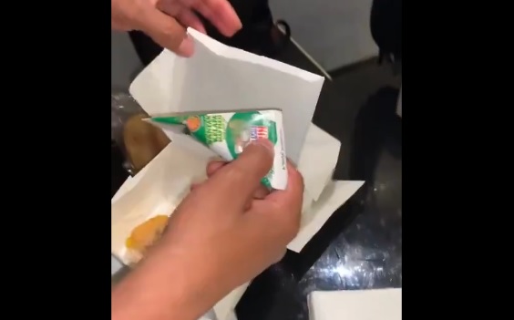 Dikira Susu! Viral Cemilan Atlet PON Berisi Santan, Ini Kata Menpora