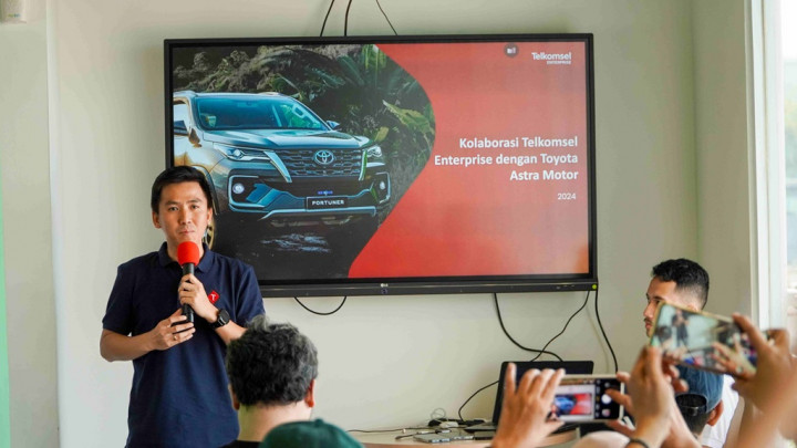 Telkomsel Hadirkan Teknologi Connected Car dan In-Car WiFi