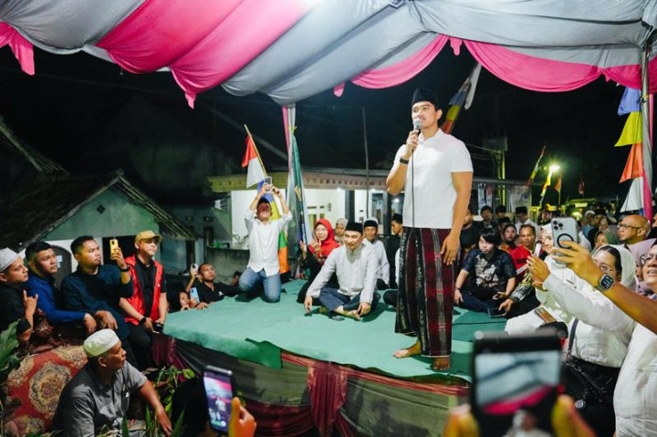 Blusukan di Pandeglang, Kaesang Ajak Masyarakat Menangkan Dewi-Iing