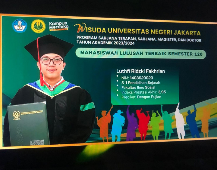 Jadi Aktivis Kampus Tak Hambat Mahasiswa UNJ Ini Sabet Summa Cumlaude