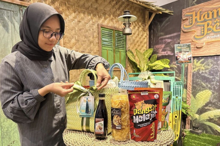 Cuan! UMKM Sirop Buah Kawista Khas Rembang Bisa Kantongi Puluhan Juta/Tahun