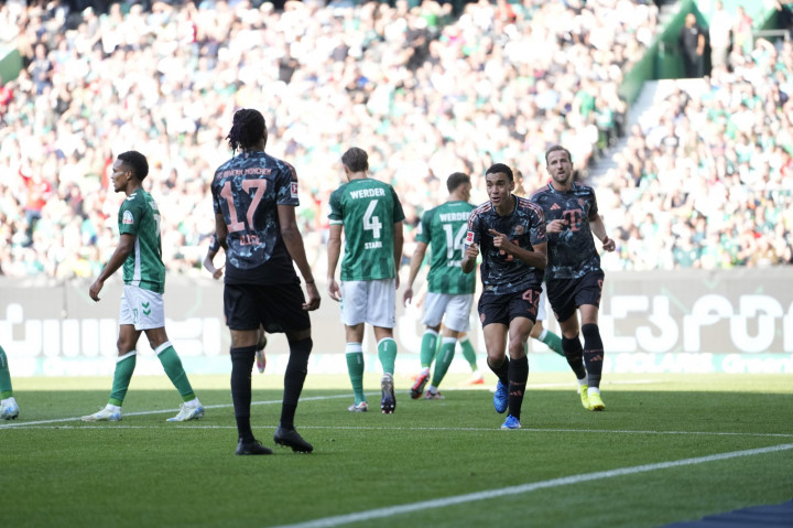 Bayern Muenchen Hancurkan Werder Bremen