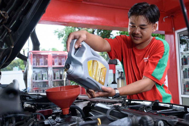 Ketahui, Ini Penyebab Oli Mesin Mobil Cepat Habis Padahal Tak Ada Kebocoran