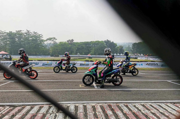 Seru, Motor Konversi Listrik Dipacu Di Sirkuit Sentul