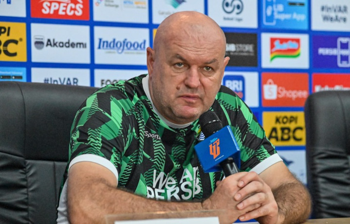 Pelatih Persib: Persija Beruntung Punya Waktu Istriahat Lebih Lama