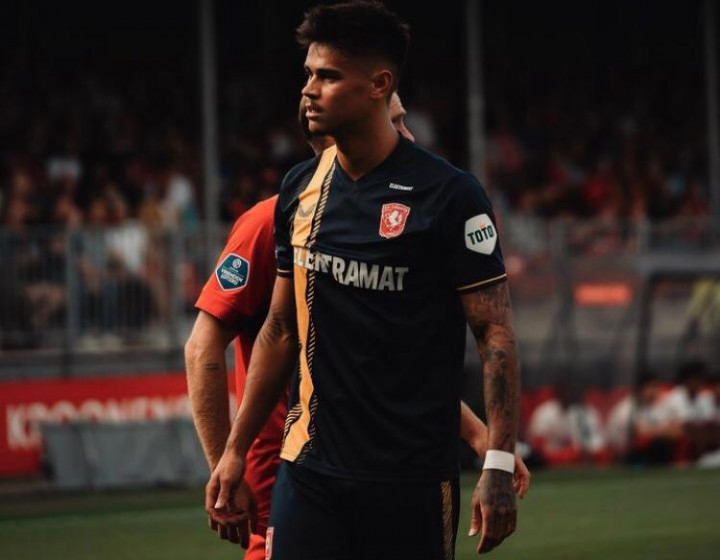 Statistik Sensasional Mees Hilgers di Liga Belanda, MU Patut Waspada