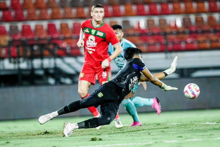 Hasil Liga 1: Persebaya Puncaki Klasemen Sementara Usai Tekuk PS Biak