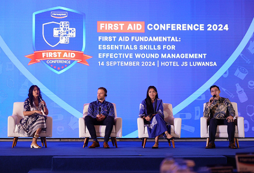 Para pembicara dalam konferensi pers Hansaplast First Aid Day Press Conference 2024. (Foto: Dok. Istimewa)