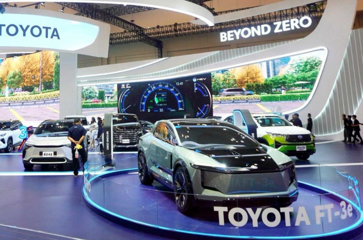 Toyota Genjot Pemerataan Ekosistem Kendaraan Ramah Lingkungan