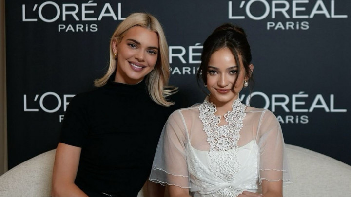 Aksi Enzy Storia di Paris Fashion Week 2024, Sempat Wawancarai Kendall Jenner