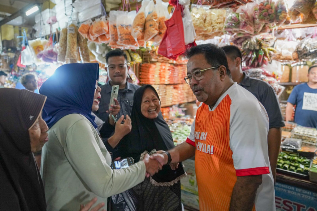 Blusukan ke Pasar Lenteng Agung, Bang Doel Serap Curhatan Masyarakat dan Pedagang