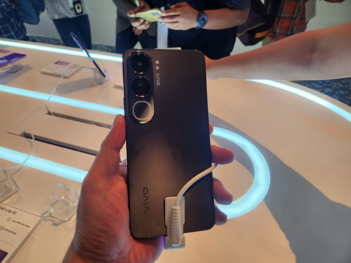 Spesifikasi dan Harga vivo V40 Lite di Indonesia