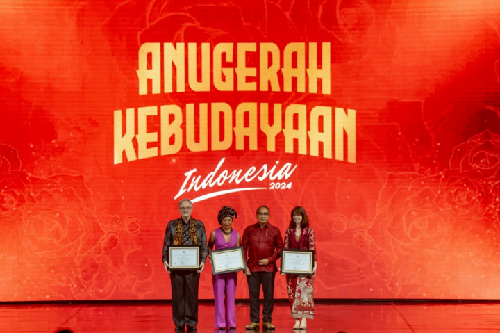 Dedikasi dan Kecintaan Terhadap Seni Tanah Air, 3 WNA Raih Anugerah Kebudayaan Indonesia