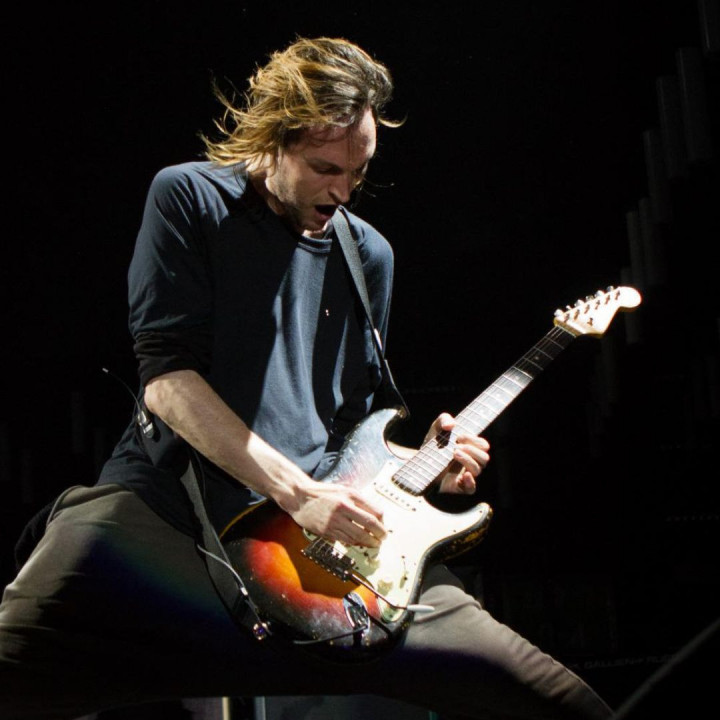 Mantan Gitaris Red Hot Chilli Peppers Didakwa Lakukan Pembunuhan