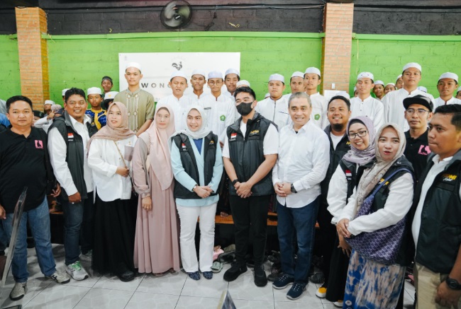 Bersama HIPMI, Kaesang Beri Santunan Anak Yatim di Banjar Baru