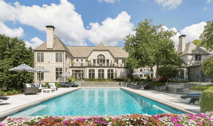 Intip Koleksi Properti Mewah Travis Kelce, Pacar Taylor Swift