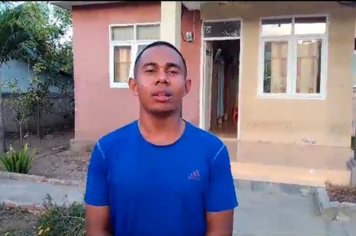 Sempat Terhalang Tinggi Badan, Kini Joni 'Pemanjat Tiang' Lulus Jadi Bintara TNI sesuai Janji Jokowi