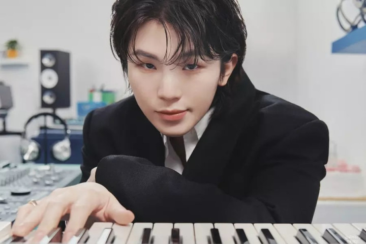 Multitalenta! Ini 10 Idol K-Pop yang Jago Main Alat Musik