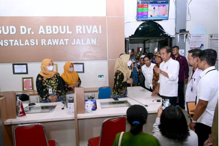 Jokowi Tinjau Fasilitas Kesehatan RSUD dr Abdul Rivai di Berau