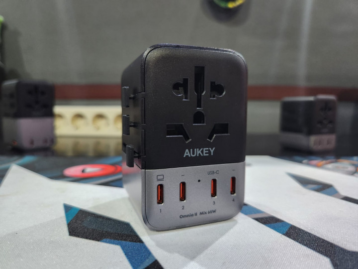 Aukey 65W GaN Universal Adapter, Tak Perlu Lagi Kepala Charger